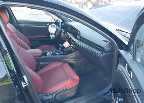 2026 Kia K5 Gt-Line z USA, uszkodzony, nr VIN KNAG64J77T5402053